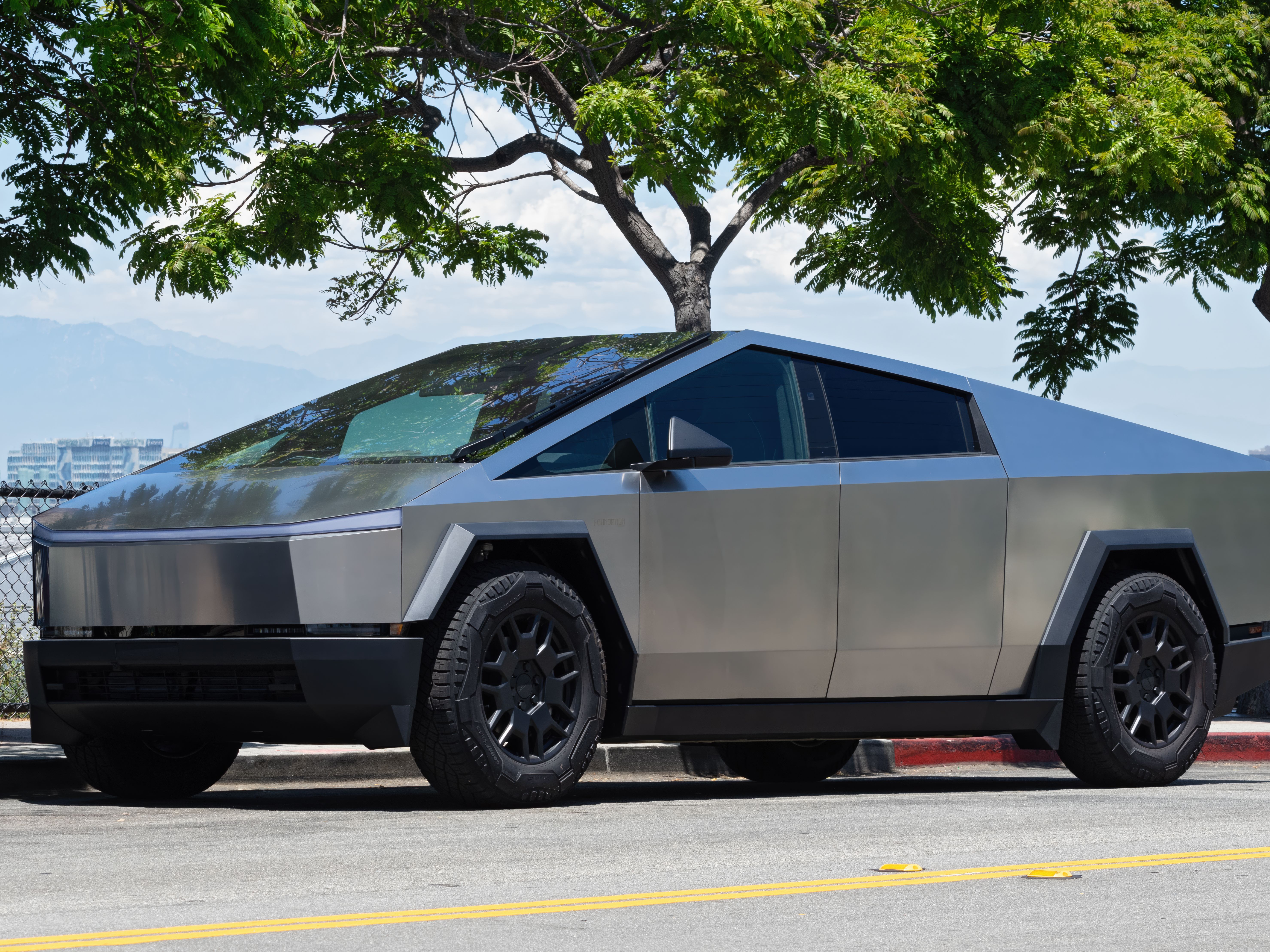 Cybertruck Finally Gets Full Self-Driving (Supervised) | WIRED