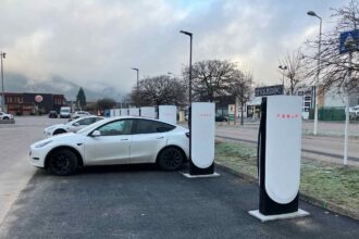 Tesla v4 supercharger installation europe ramp