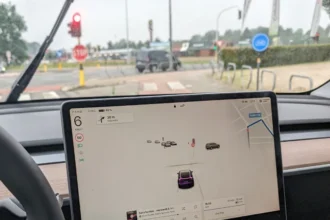 full screen visualisation while driving v0 jk0khpc4wy3d1 1