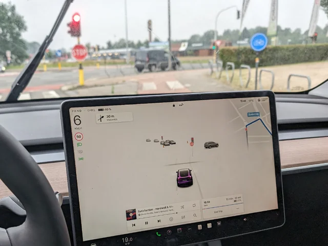 full screen visualisation while driving v0 jk0khpc4wy3d1 1