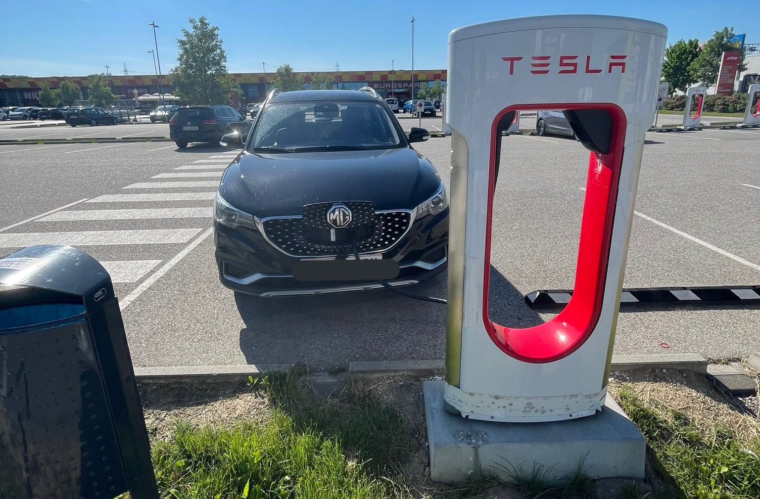 Non-Tesla Supercharger US pilot launch expected late 2022: White House
